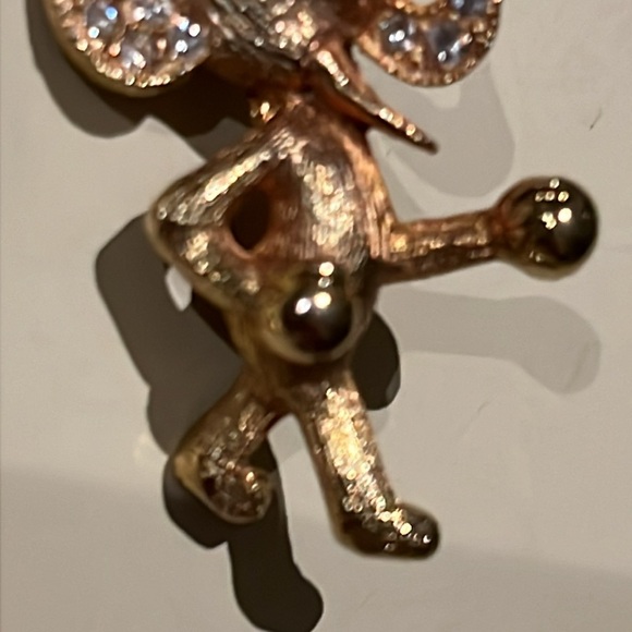 Mid Century Brooch or Pin Elephant Wearing Boxing Gloves Gold Tone, Rhinestones - Picture 3 of 7